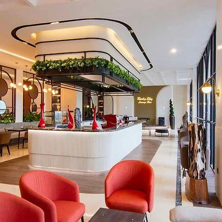 Grand Rocky Hotel Букиттинги Экстерьер фото