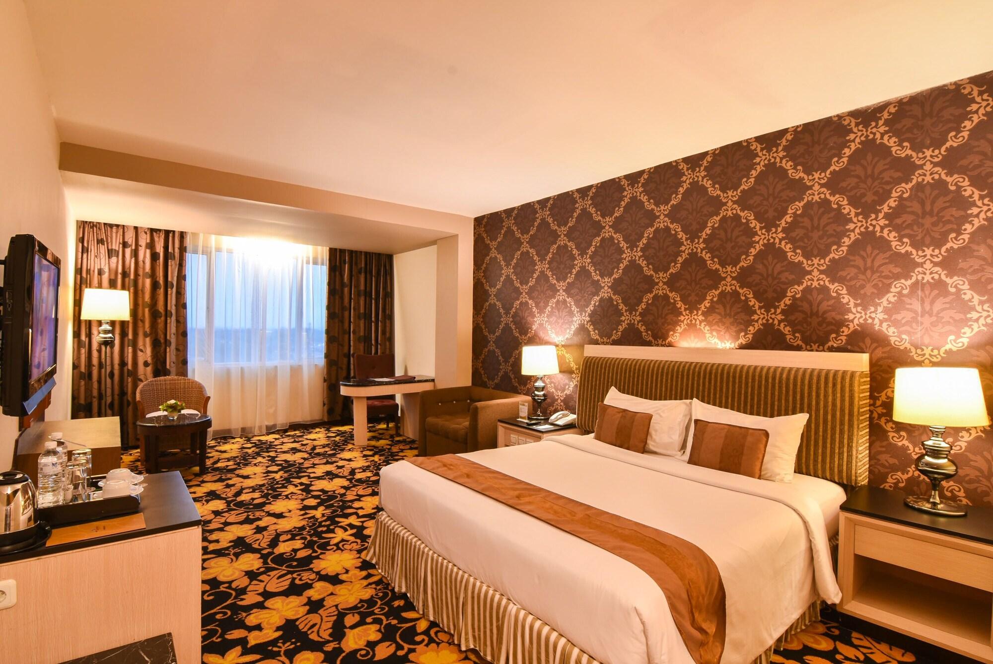 Grand Rocky Hotel Букиттинги Экстерьер фото