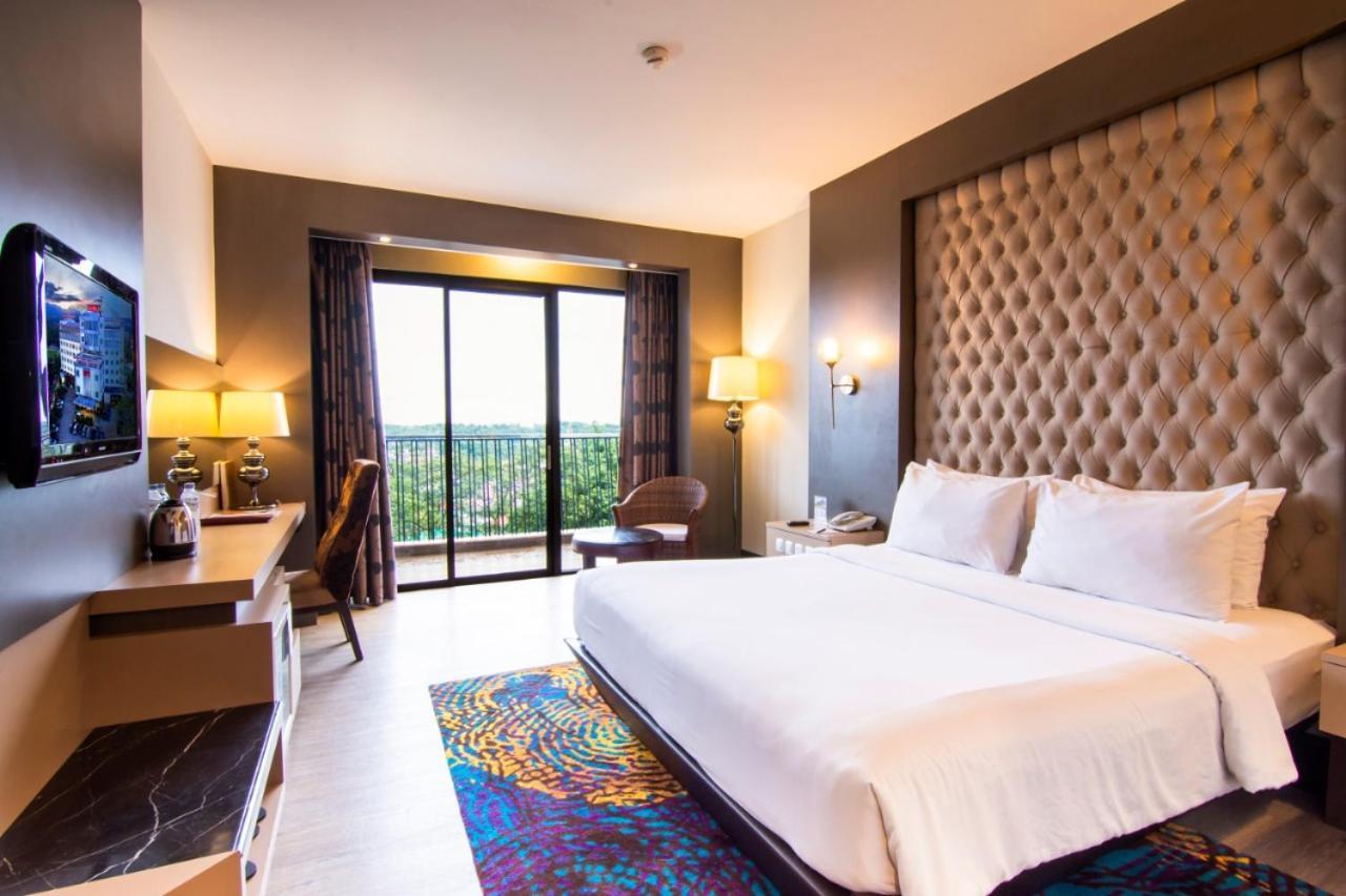 Grand Rocky Hotel Букиттинги Экстерьер фото
