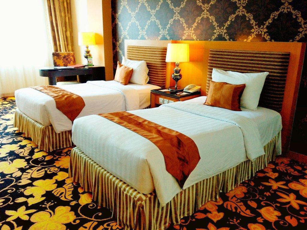 Grand Rocky Hotel Букиттинги Экстерьер фото