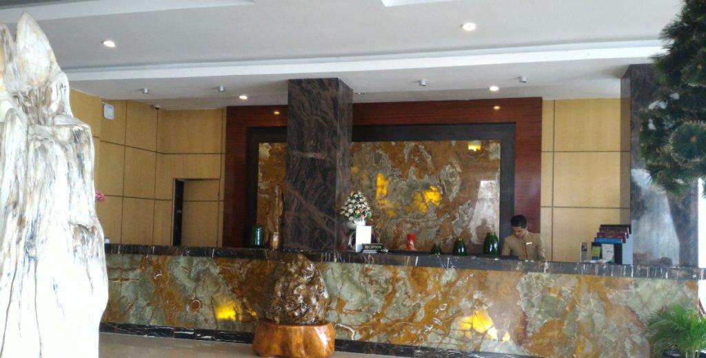 Grand Rocky Hotel Букиттинги Экстерьер фото