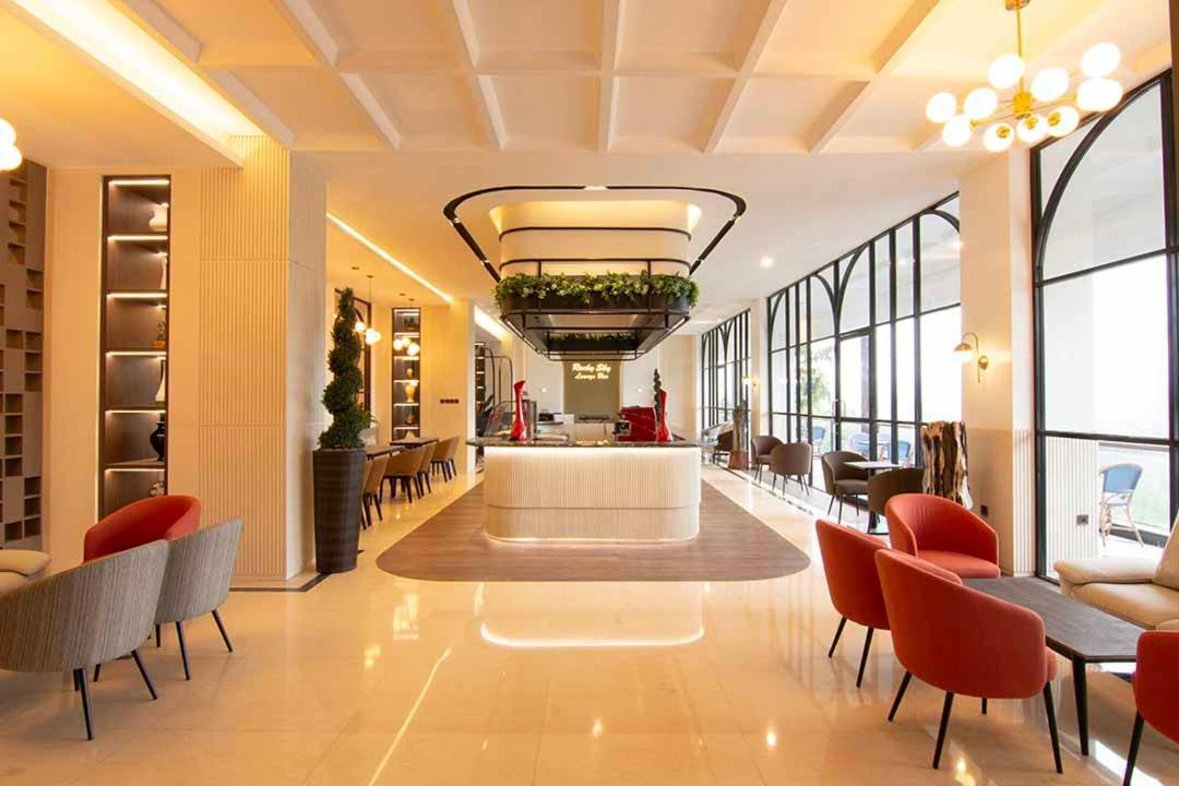 Grand Rocky Hotel Букиттинги Экстерьер фото