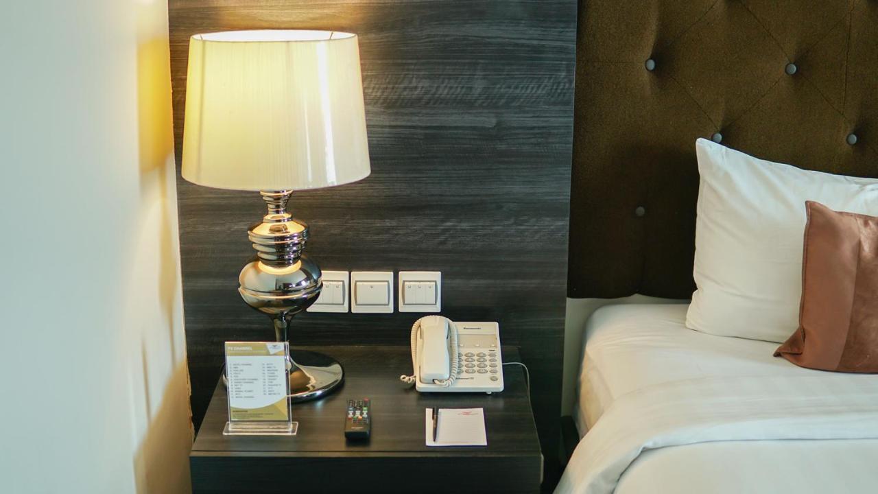 Grand Rocky Hotel Букиттинги Экстерьер фото