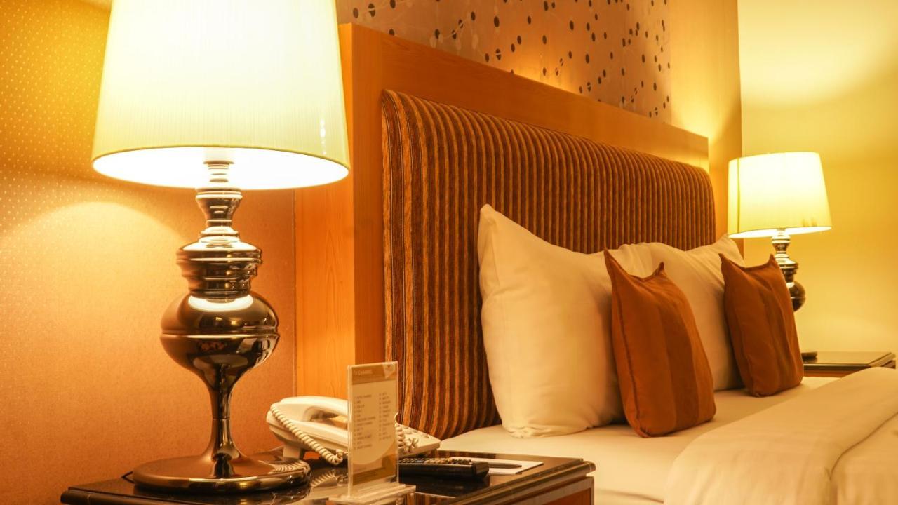 Grand Rocky Hotel Букиттинги Экстерьер фото