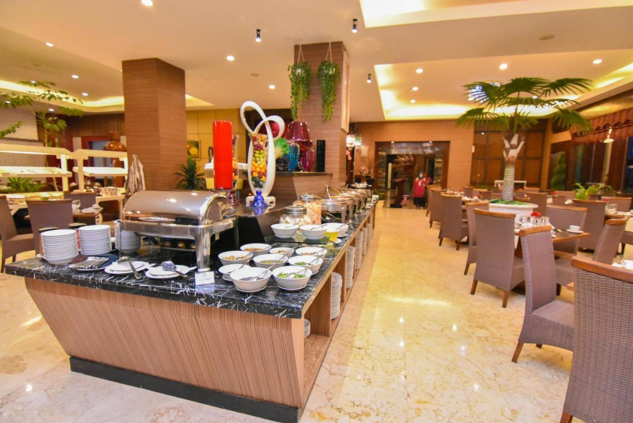 Grand Rocky Hotel Букиттинги Экстерьер фото