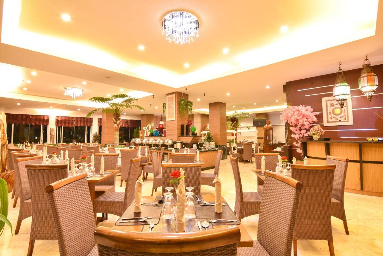 Grand Rocky Hotel Букиттинги Экстерьер фото